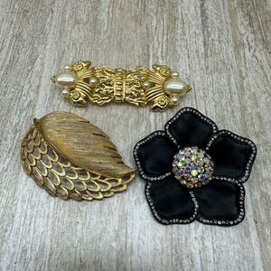 Vintage Brooch Lot of 3 Gold Tone Leaf, Black‎ Flower, Elegant Pearl